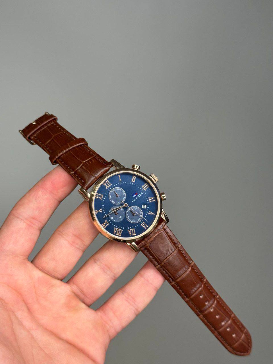 TOM Classic Multi-Dial Watch – Navy & Gold