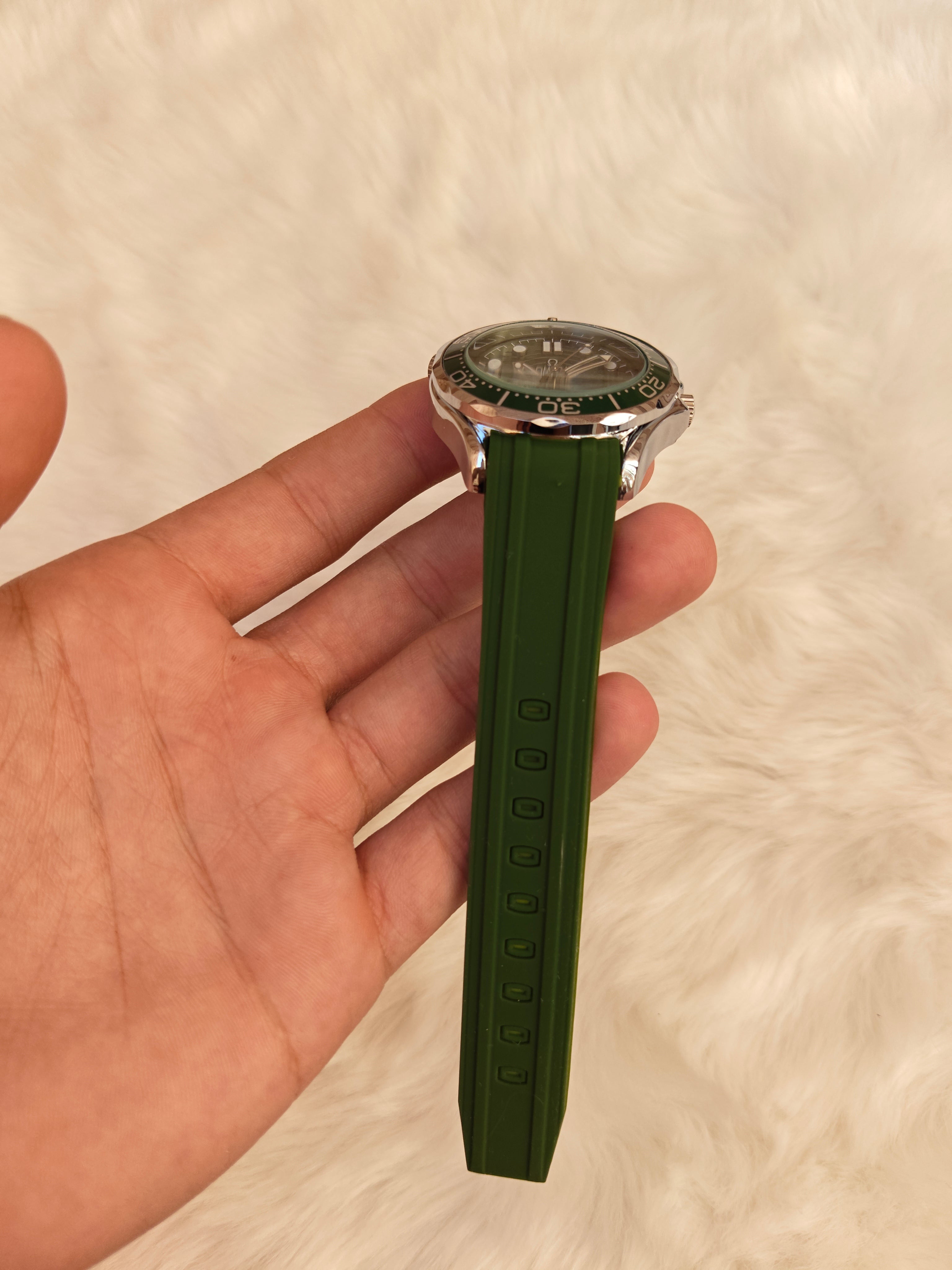 OMG Seamaster Diver – Green Rubber Edition
