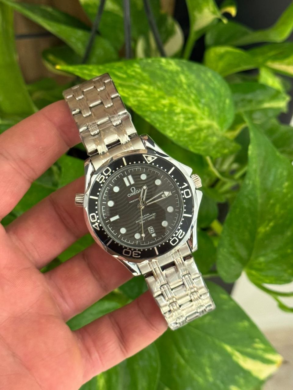 OMG Seamaster Diver – Classic Black & Steel Edition