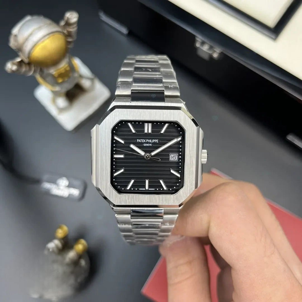 Patek Philippe Cubitus Black dial