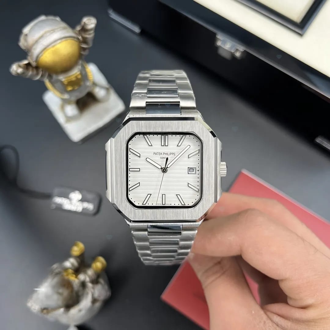 Patek Philippe Cubitus white dial