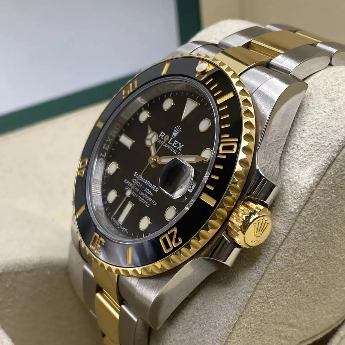 Rolex Submariner Date Black and Yellow Gold
