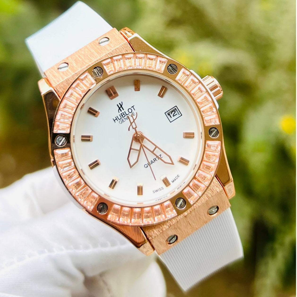 Hublot Geneve Women's Rose Gold & White Rubber (Baguette Bezel)