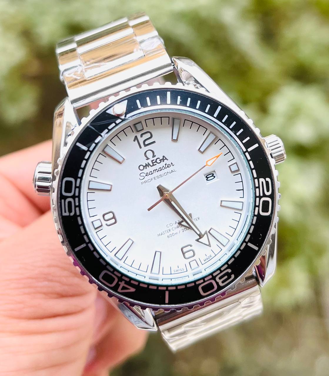 Omega Seamaster Planet Ocean – Mirror Original Silver Steel & White Dial